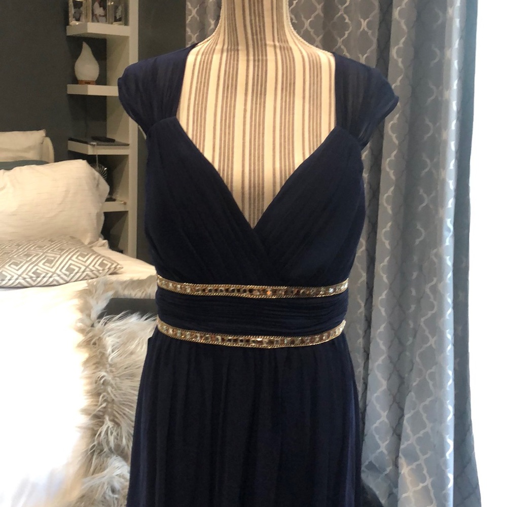 ❤️HOST PICK❤️Beautiful Elegant Evening Dress - Picture 4 of 15